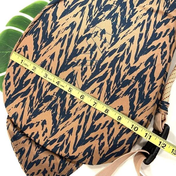 New✨ KAVU Chevron Shore Rope Sling Bag - Picture 11 of 12